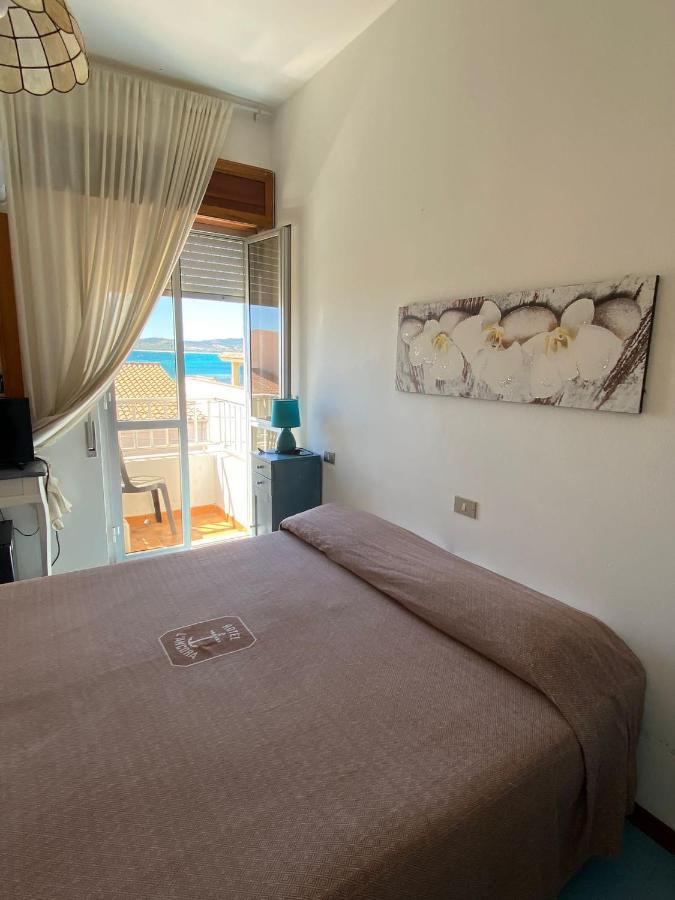 Hotel L'Ancora La Caletta Exteriér fotografie
